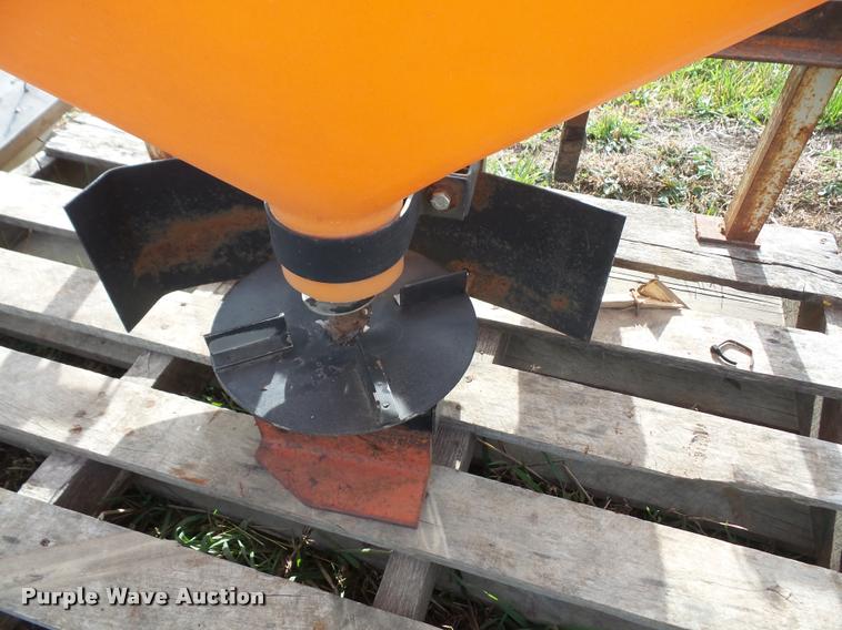 image for item BW9610 Buyer spreader