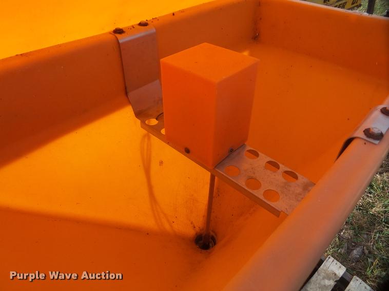 image for item BW9610 Buyer spreader
