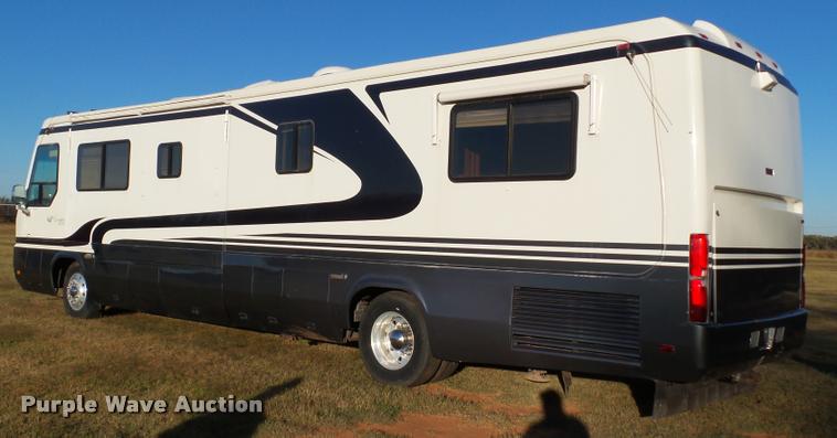 image for item BZ9242 1997 Monaco Executive RV