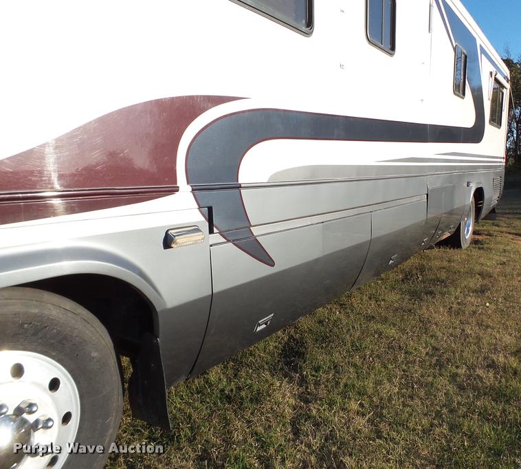 image for item BZ9242 1997 Monaco Executive RV