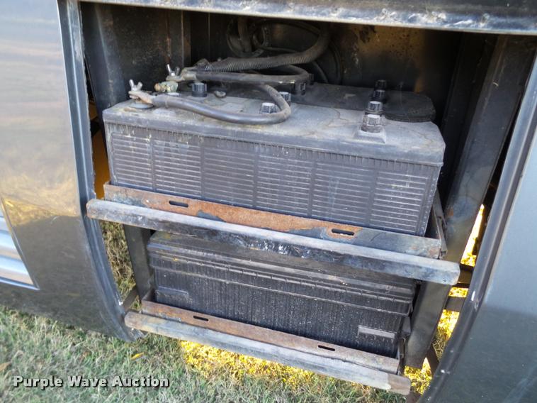 image for item BZ9242 1997 Monaco Executive RV