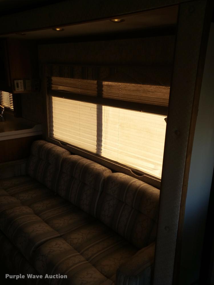 image for item BZ9242 1997 Monaco Executive RV