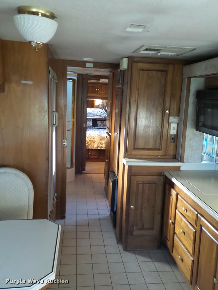 image for item BZ9242 1997 Monaco Executive RV