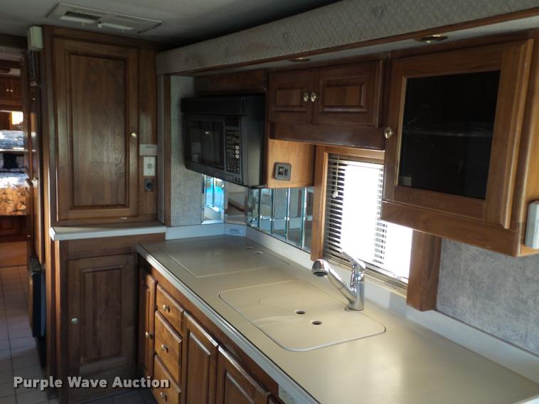 image for item BZ9242 1997 Monaco Executive RV