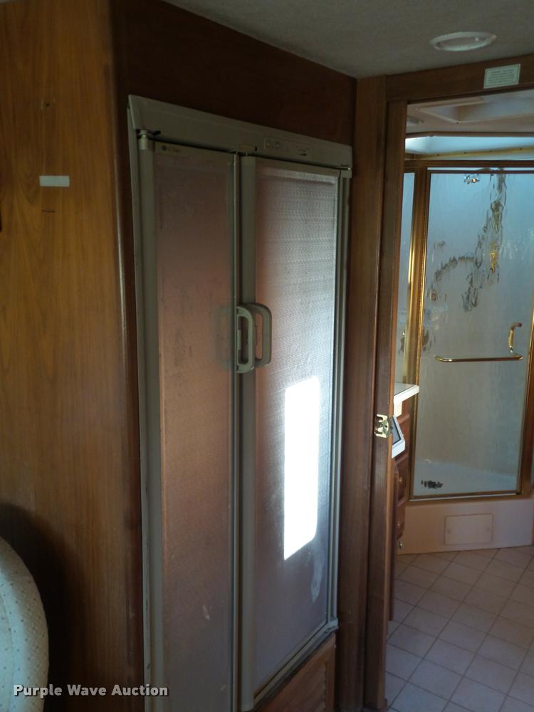 image for item BZ9242 1997 Monaco Executive RV