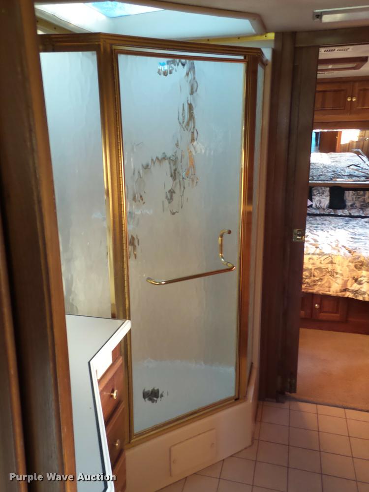 image for item BZ9242 1997 Monaco Executive RV