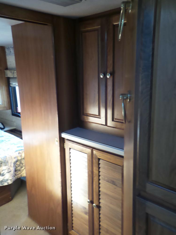 image for item BZ9242 1997 Monaco Executive RV