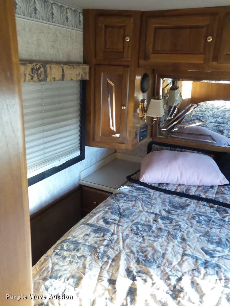 image for item BZ9242 1997 Monaco Executive RV