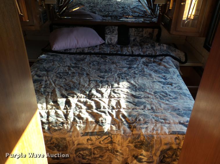 image for item BZ9242 1997 Monaco Executive RV