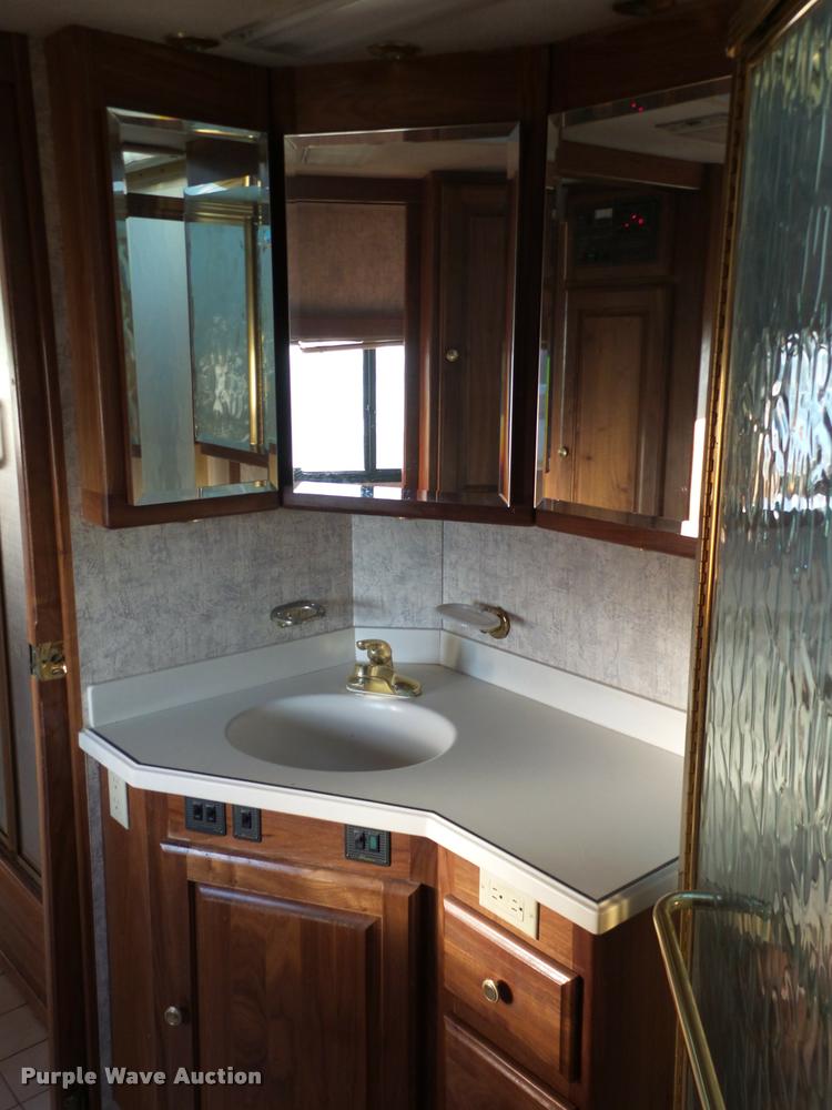 image for item BZ9242 1997 Monaco Executive RV