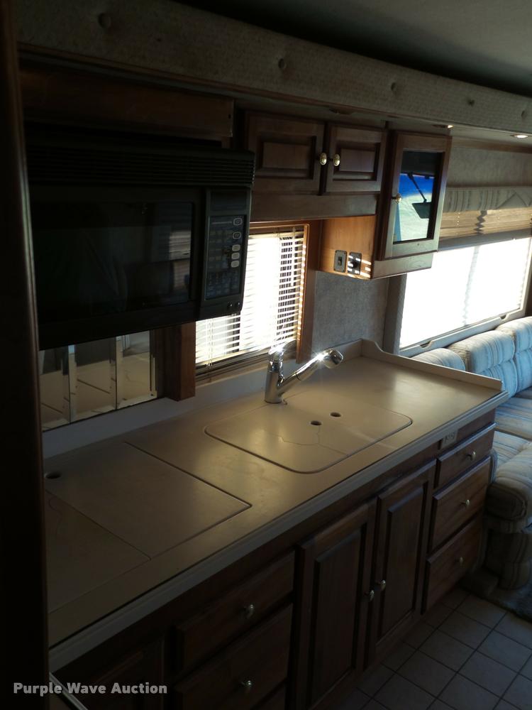 image for item BZ9242 1997 Monaco Executive RV