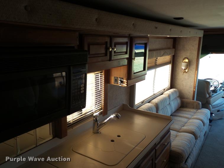 image for item BZ9242 1997 Monaco Executive RV