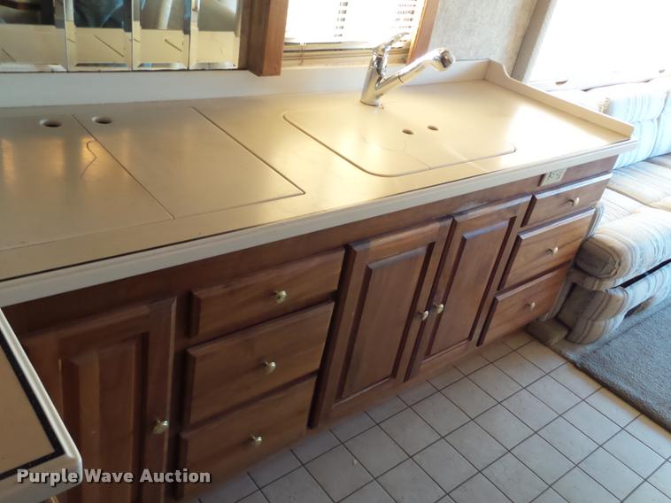 image for item BZ9242 1997 Monaco Executive RV