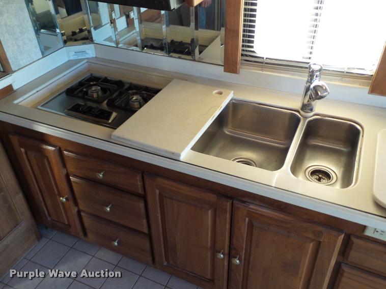 image for item BZ9242 1997 Monaco Executive RV