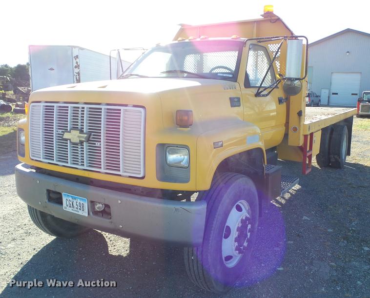 image for item BZ9939 2000 Chevrolet C7500 flatbed truck