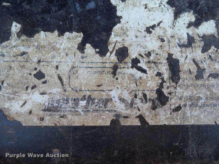 image for item BZ9939 2000 Chevrolet C7500 flatbed truck