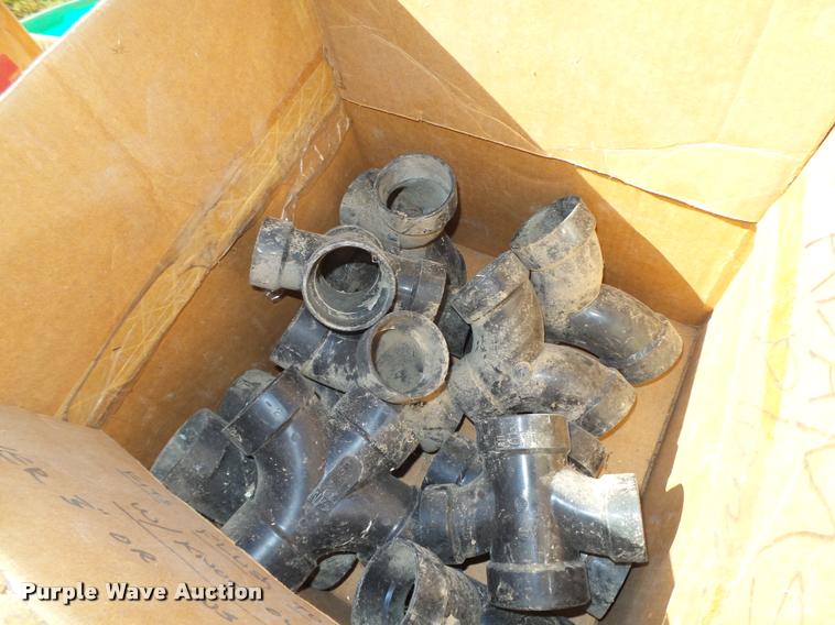 image for item CA9281 Approximately 1,360 ABS plastic fittings