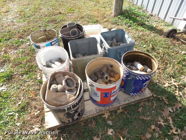 image for item CA9282 Black and galvanized pipe fittings