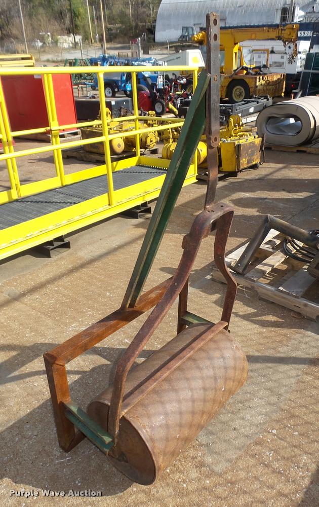 image for item CA9293 Lawn roller