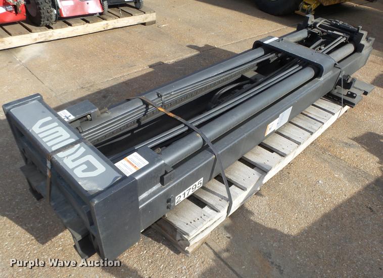 image for item CA9296 Crown forklift straight mast