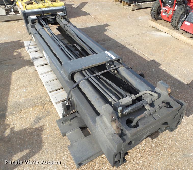 image for item CA9296 Crown forklift straight mast