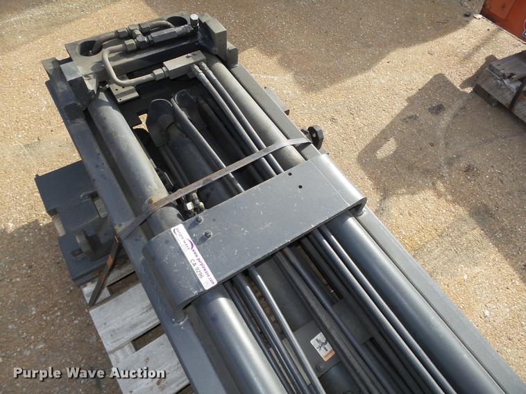 image for item CA9296 Crown forklift straight mast