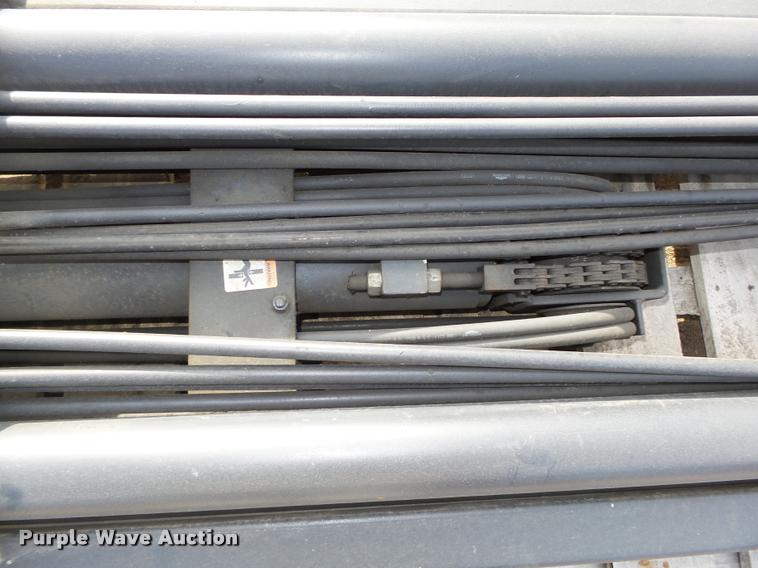 image for item CA9296 Crown forklift straight mast