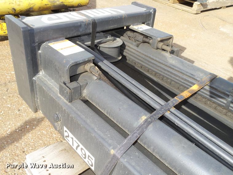 image for item CA9296 Crown forklift straight mast