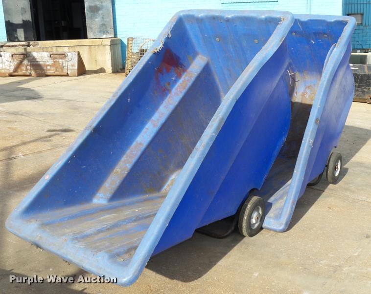 image for item CA9300 (2) Bayhead poly trash carts