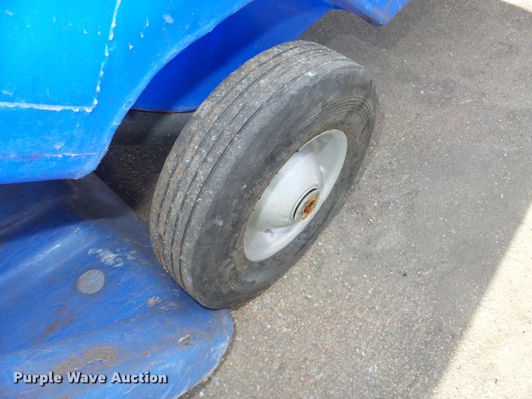 image for item CA9300 (2) Bayhead poly trash carts