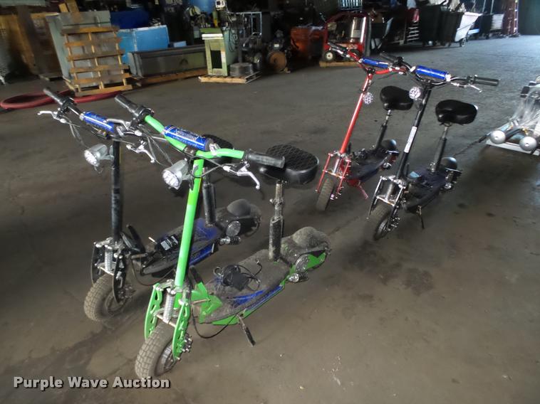 image for item CA9319 (4) Super Turbo 800 Elite scooters