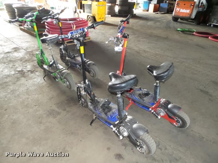 image for item CA9319 (4) Super Turbo 800 Elite scooters