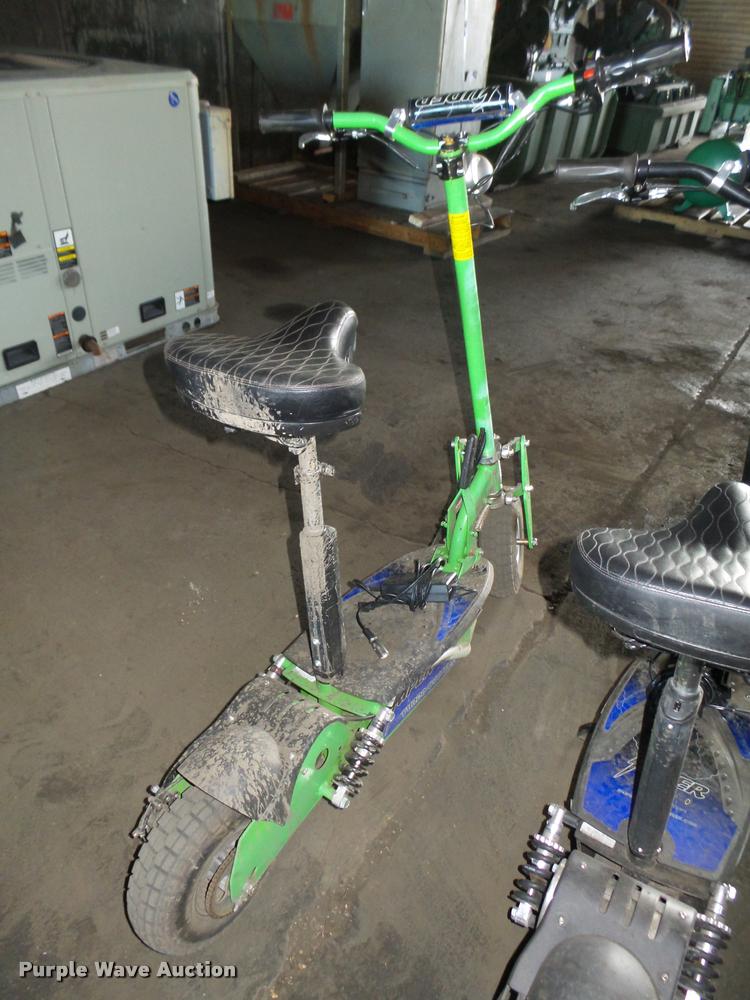 image for item CA9319 (4) Super Turbo 800 Elite scooters