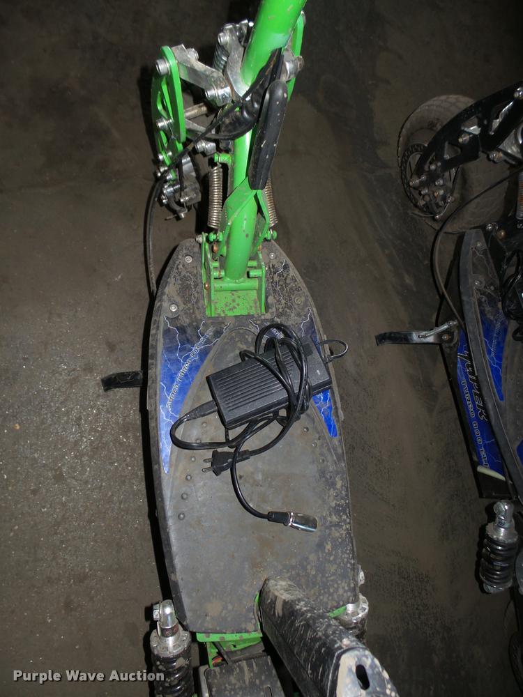 image for item CA9319 (4) Super Turbo 800 Elite scooters