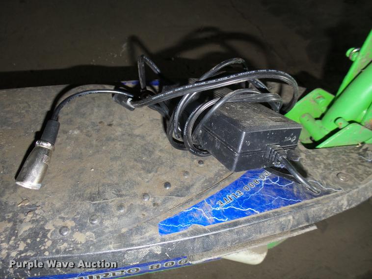 image for item CA9319 (4) Super Turbo 800 Elite scooters