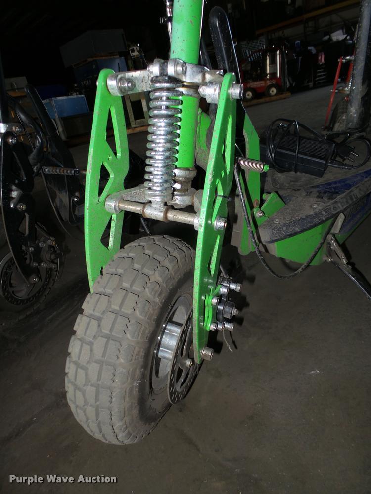 image for item CA9319 (4) Super Turbo 800 Elite scooters