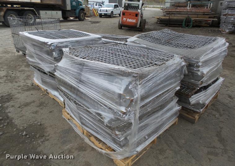 image for item CA9325 (18) collapsible wire baskets