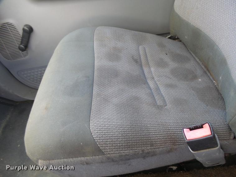 image for item DA2039 2006 Ford F350 Super Duty flatbed pickup truck