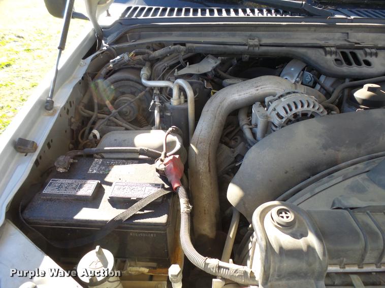 image for item DA2039 2006 Ford F350 Super Duty flatbed pickup truck