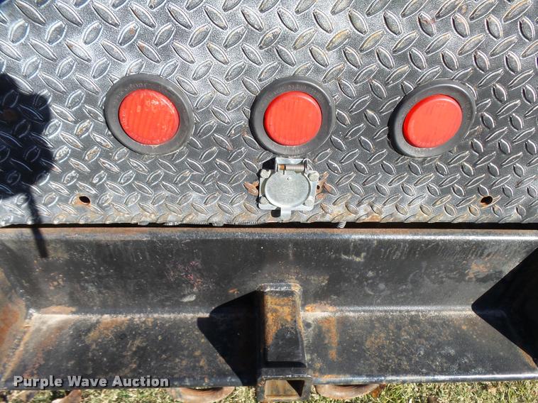 image for item DA2039 2006 Ford F350 Super Duty flatbed pickup truck