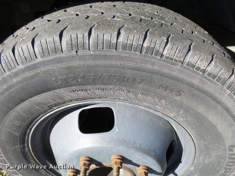 image for item DA2039 2006 Ford F350 Super Duty flatbed pickup truck