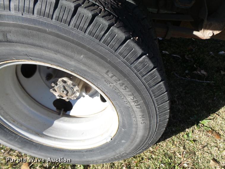 image for item DA2039 2006 Ford F350 Super Duty flatbed pickup truck