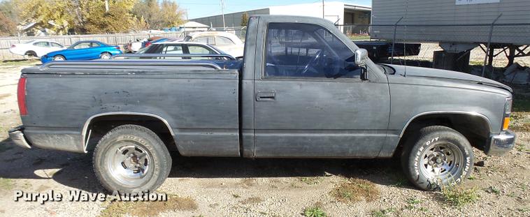image for item DA2069 1989 Chevrolet 1500 pickup truck