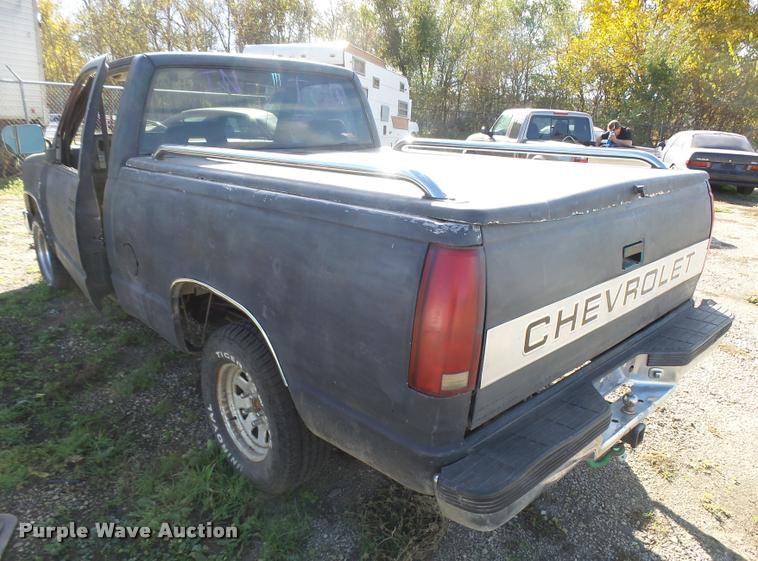 image for item DA2069 1989 Chevrolet 1500 pickup truck