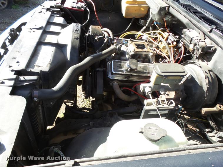 image for item DA2069 1989 Chevrolet 1500 pickup truck