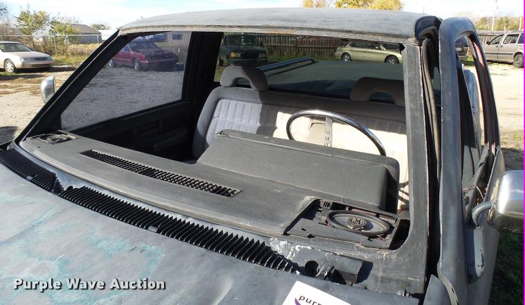 image for item DA2069 1989 Chevrolet 1500 pickup truck