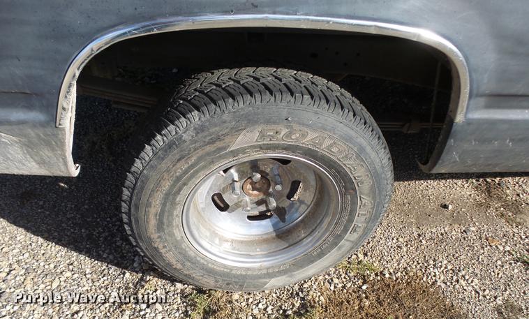 image for item DA2069 1989 Chevrolet 1500 pickup truck