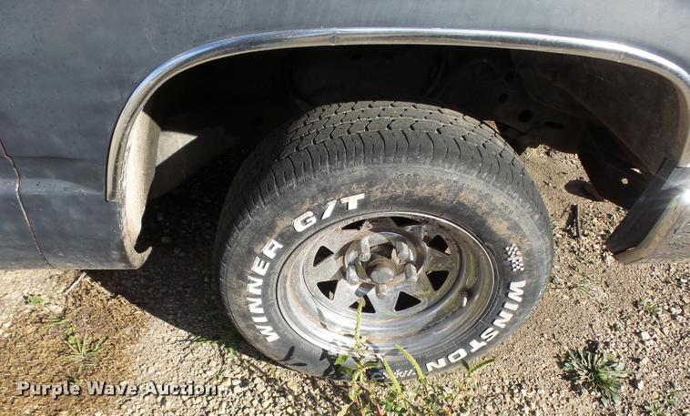 image for item DA2069 1989 Chevrolet 1500 pickup truck