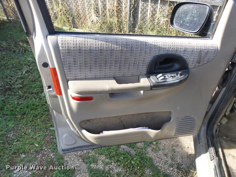 image for item DA2072 2000 Chevrolet Venture van