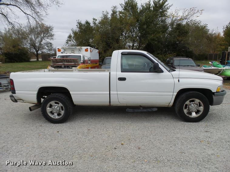 image for item DA2103 1999 Dodge Ram 2500 pickup truck